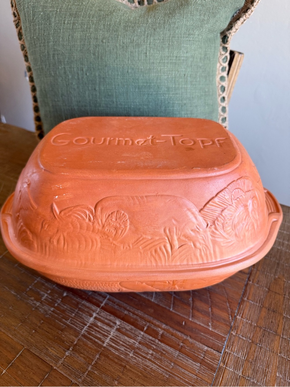 Vintage Gourmet Topf Terracotta Cooker Dutch Oven Embossed Barnyard Animals